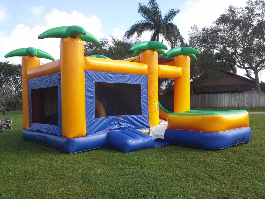 Island Combo Bounce House side